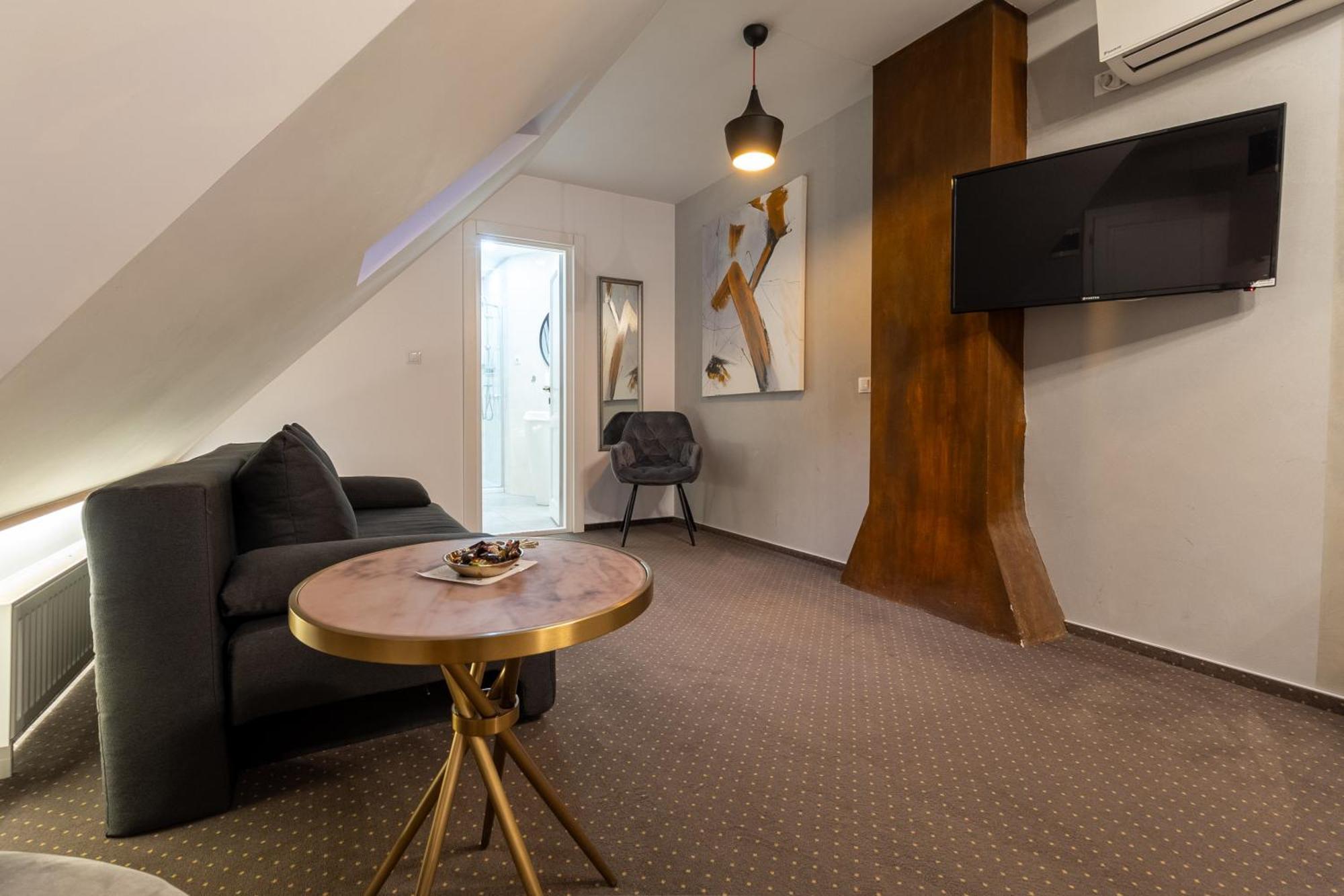Lumiere House Sibiu Hotell Exteriör bild