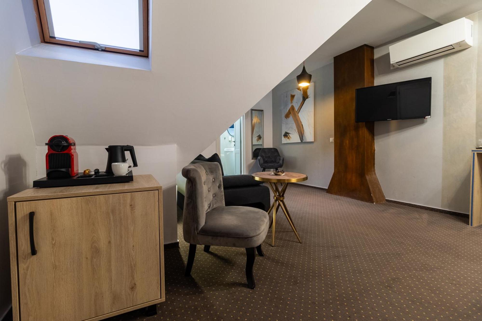 Lumiere House Sibiu Hotell Exteriör bild